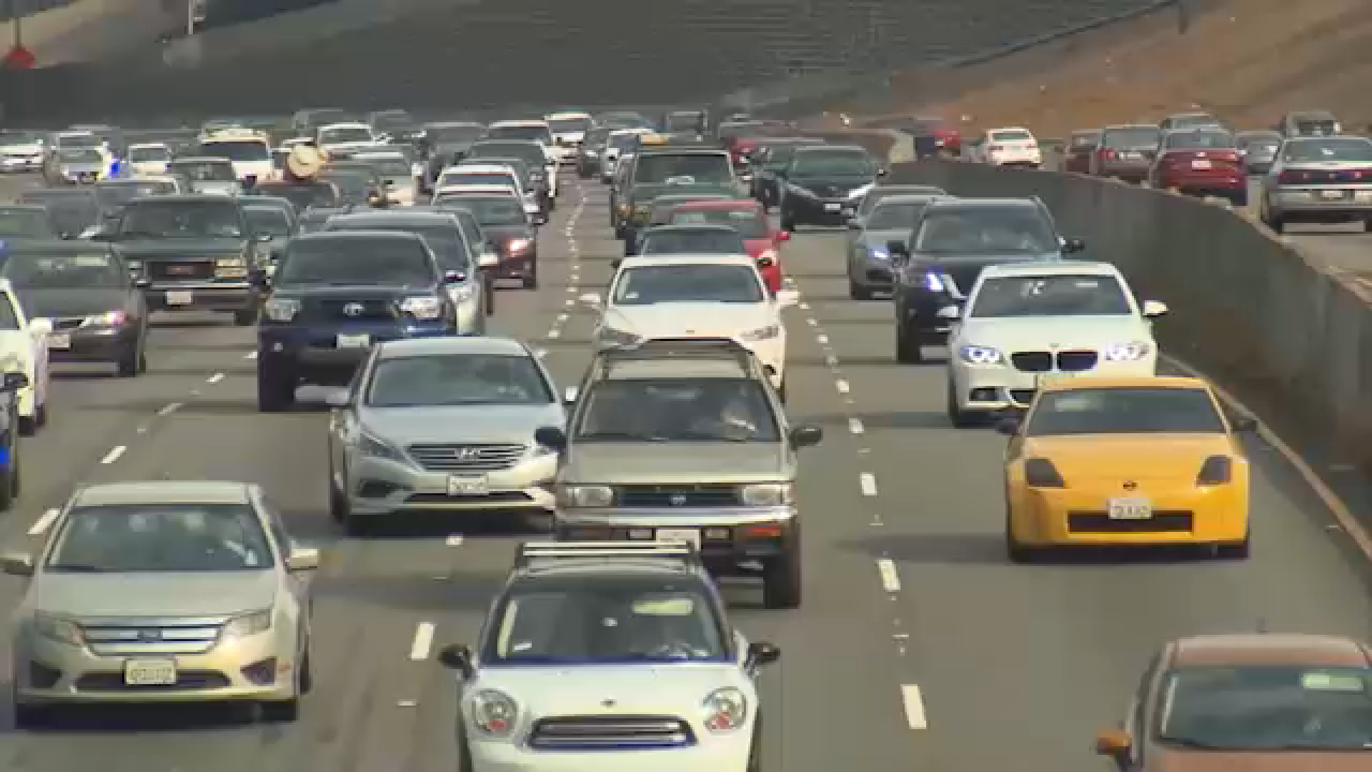 4th of July travel expected to hit record high: Busiest days to fly and drive