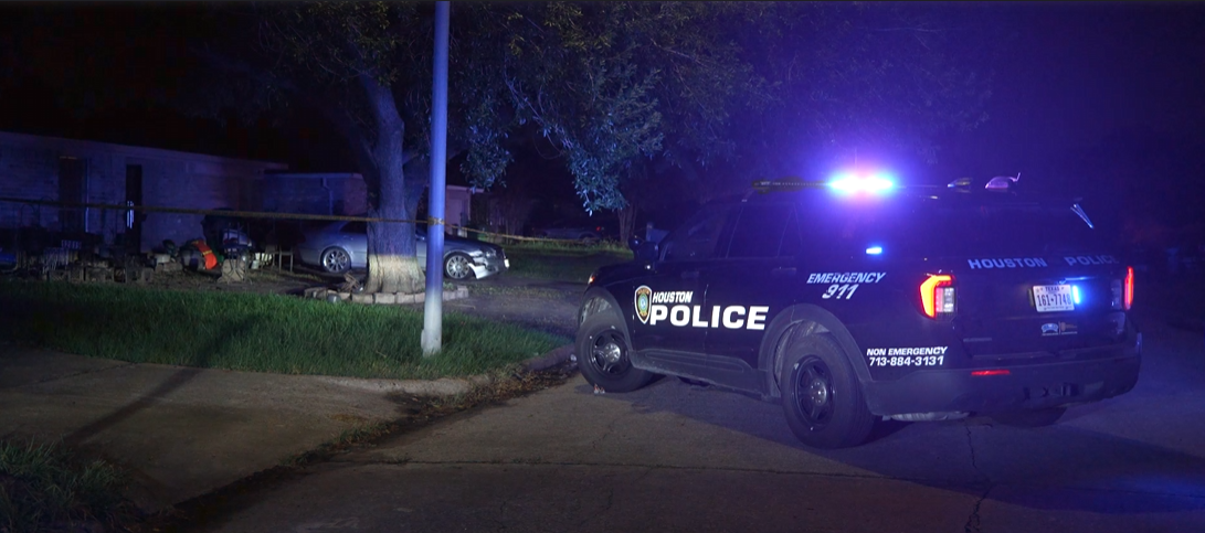 Two bodies found inside Southeast Houston home, police search for homicide suspect